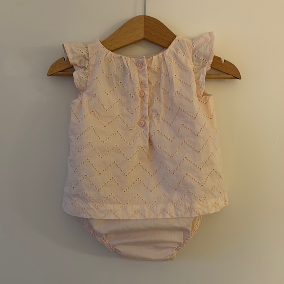 GAP Pink Jumpsuit with Textured Design - Picture 2 of 3